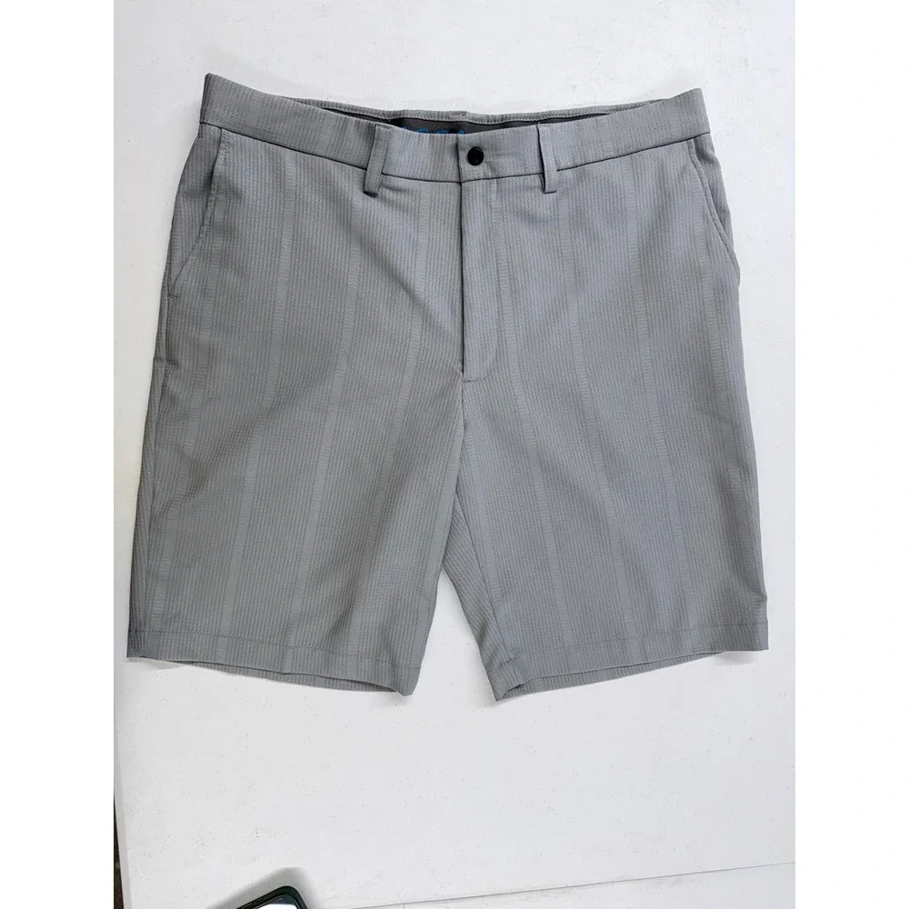 Haggar The Active Series Mens Gray Performance Golf Shorts Size 36 Textured